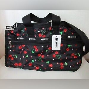 LeSportsac Candace Classic Weekend Duffle (Moncherie)